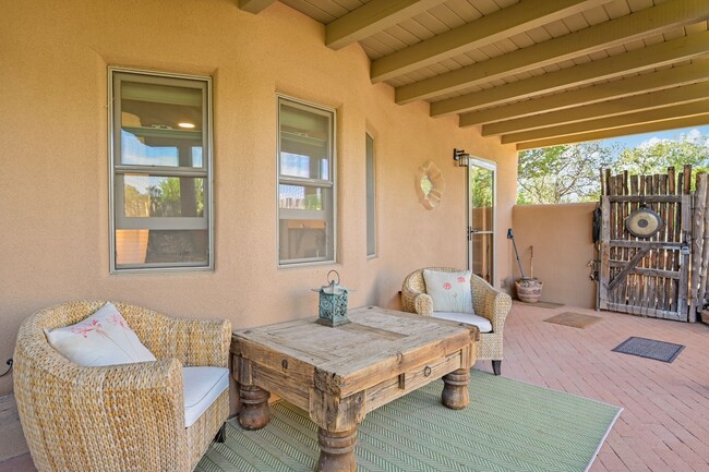 Building Photo - Furnished Museum Hill Casita