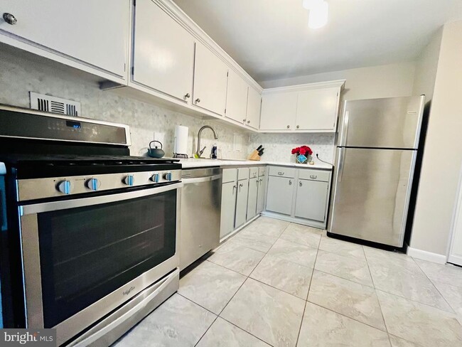 Building Photo - 9039 Sligo Creek Pkwy