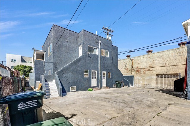 Building Photo - 924 S Sunol Dr