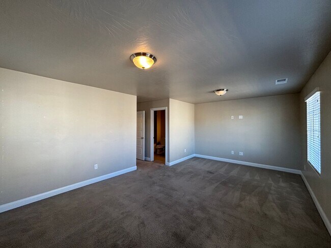 Building Photo - Beautiful 3 Bedroom Home - Casitas at Sienna Hills