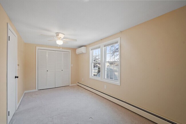 Building Photo - 52 Point Pleasant Rd