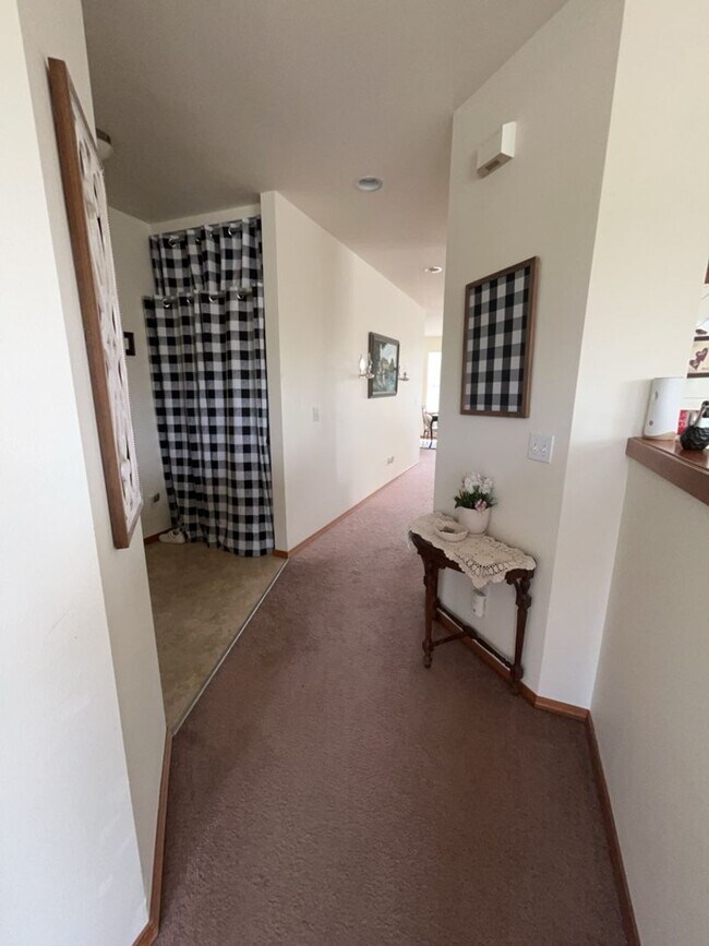 Building Photo - Spacious 3bd in Lake Stevens