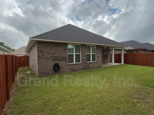 Building Photo - 3823 Shady Grove Dr