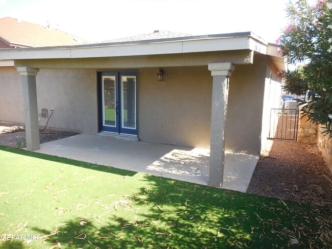 Building Photo - 4925 Copper Ranch Ave