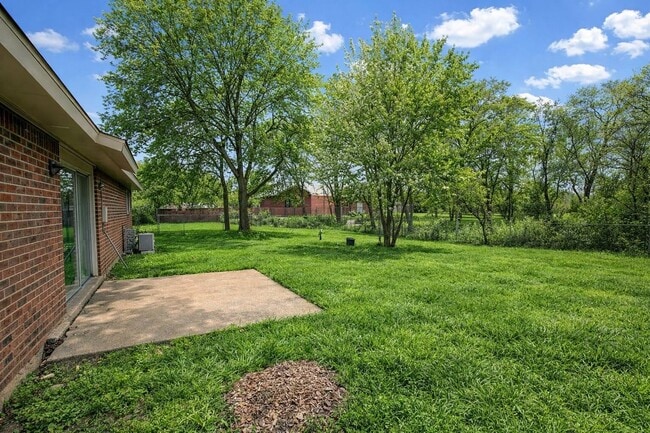 Building Photo - 130 Astoria Dr