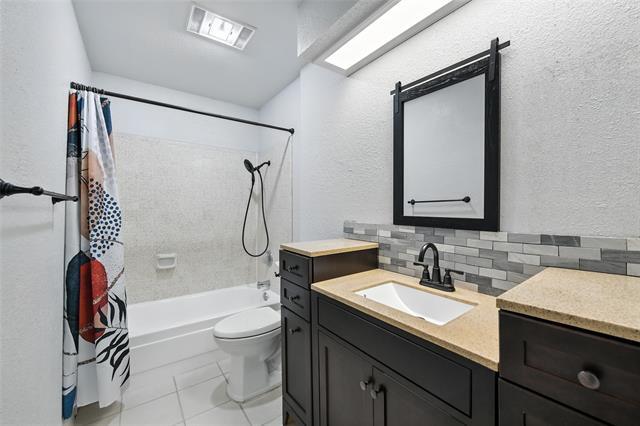 Building Photo - 8832 Sandcastle Ct