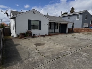 Building Photo - 2517 Alameda St