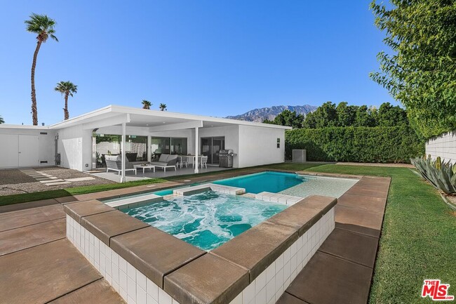 Building Photo - 2326 E Finley Rd