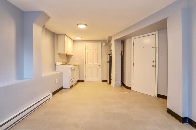 Building Photo - 320 Jefferson St