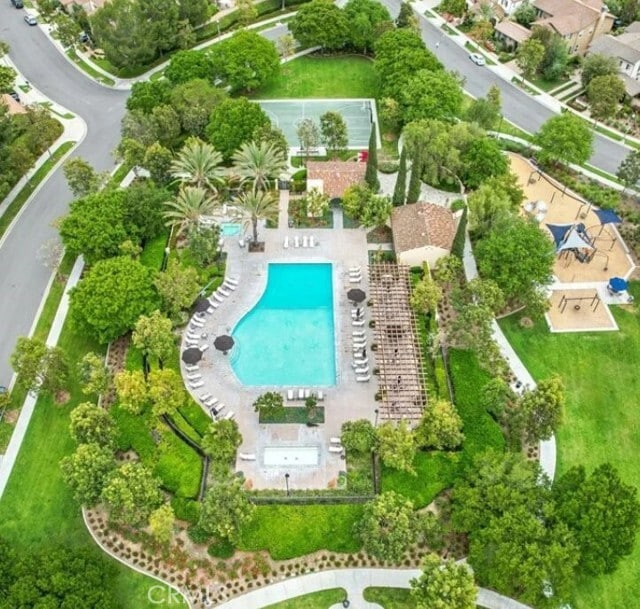 Building Photo - 19 Momento