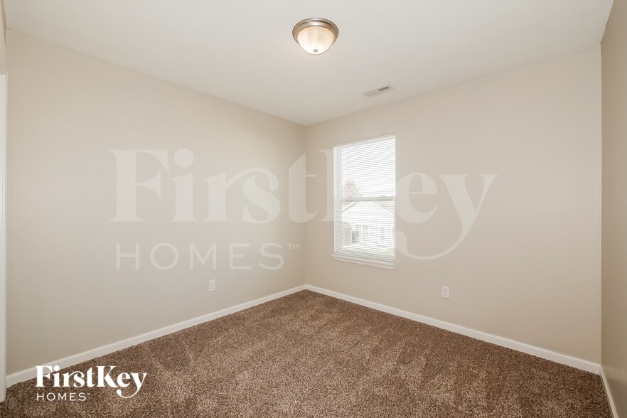 Building Photo - 8128 Wildwood Farms Dr