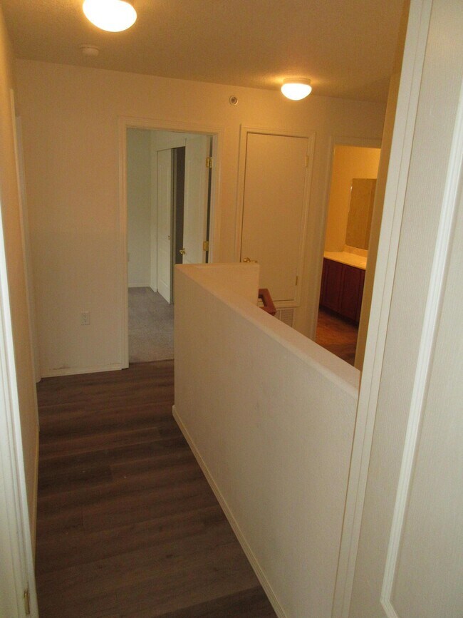 Building Photo - 601 Menaul Blvd NE