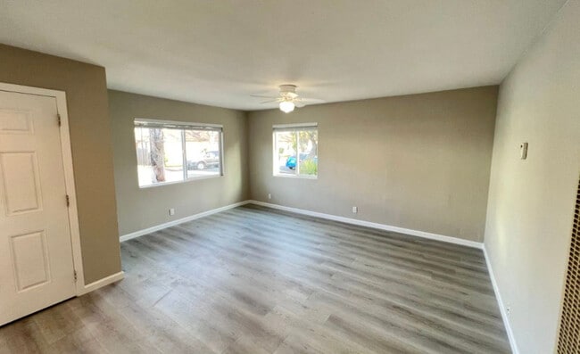 Building Photo - 808 Adams St