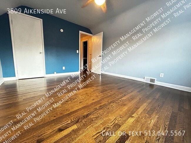 Building Photo - 3809 Aikenside Ave