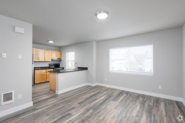 1BD, 1BA - 580SF - Legacy Ridge:  Beautifully renovated 1- an...