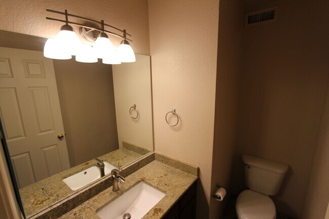 Building Photo - 3026 N Joy Ln