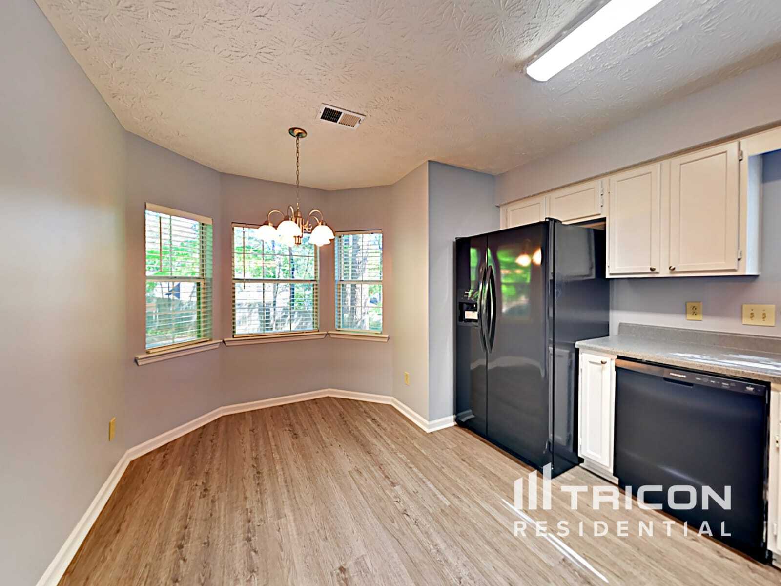Building Photo - 536 Woodstone Rd
