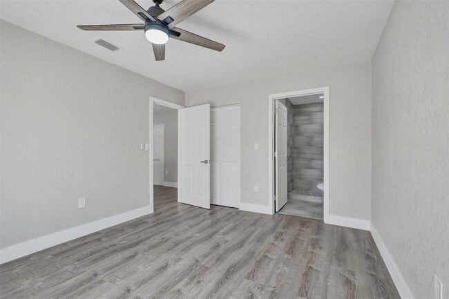 Building Photo - 2614 W 65th St