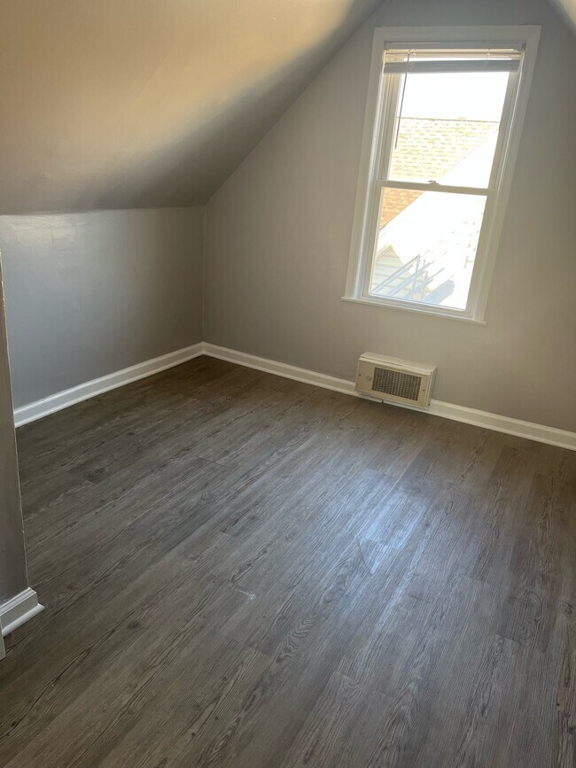 Bedroom 2 - 114 11th Ave