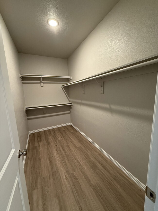 Building Photo - Willow Crossing East, Willow Park, TX 76008 - 3 BR 3 BA townhouse