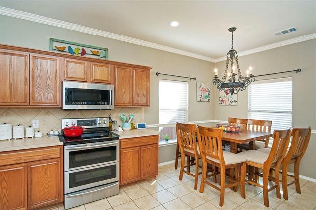 Building Photo - 2041 Helmoken Falls Dr