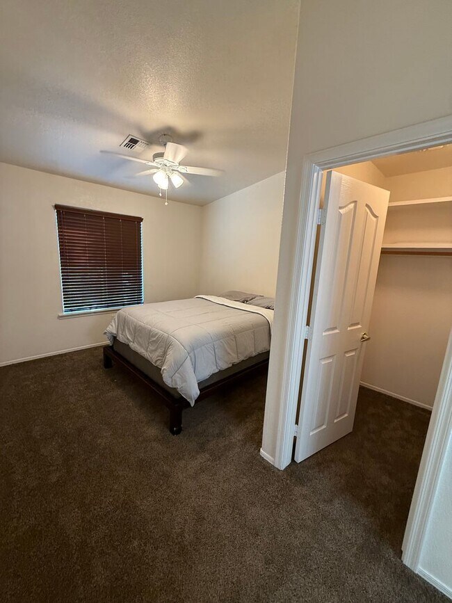 Building Photo - Yuma Meadows Townhouse - Furnished / Unfurnished