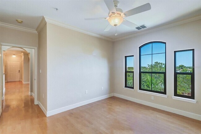 Building Photo - 2765 Via Cipriani St