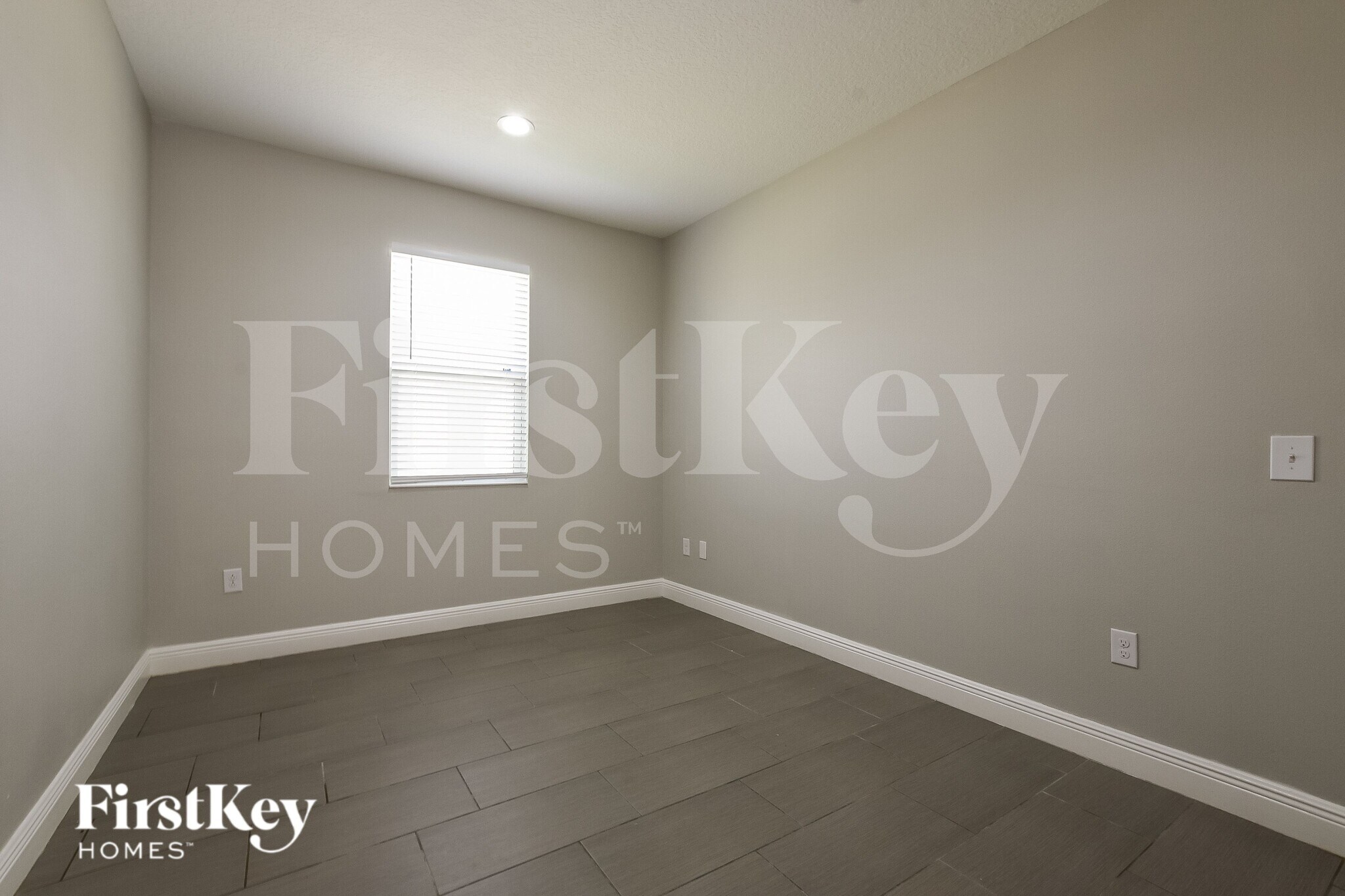 Building Photo - 12018 Sumter Dr