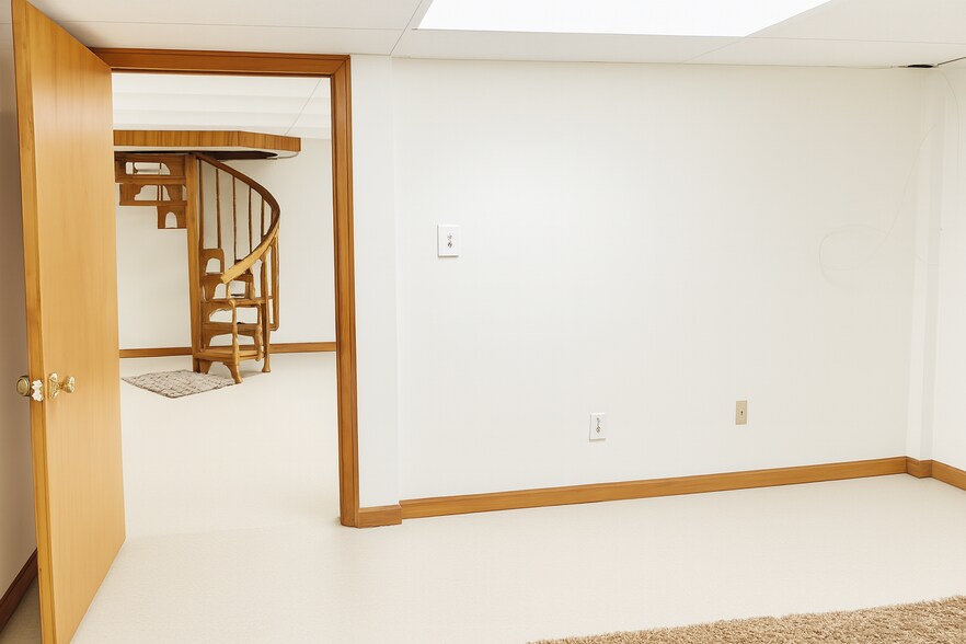 Building Photo - 2169 Violet Cir