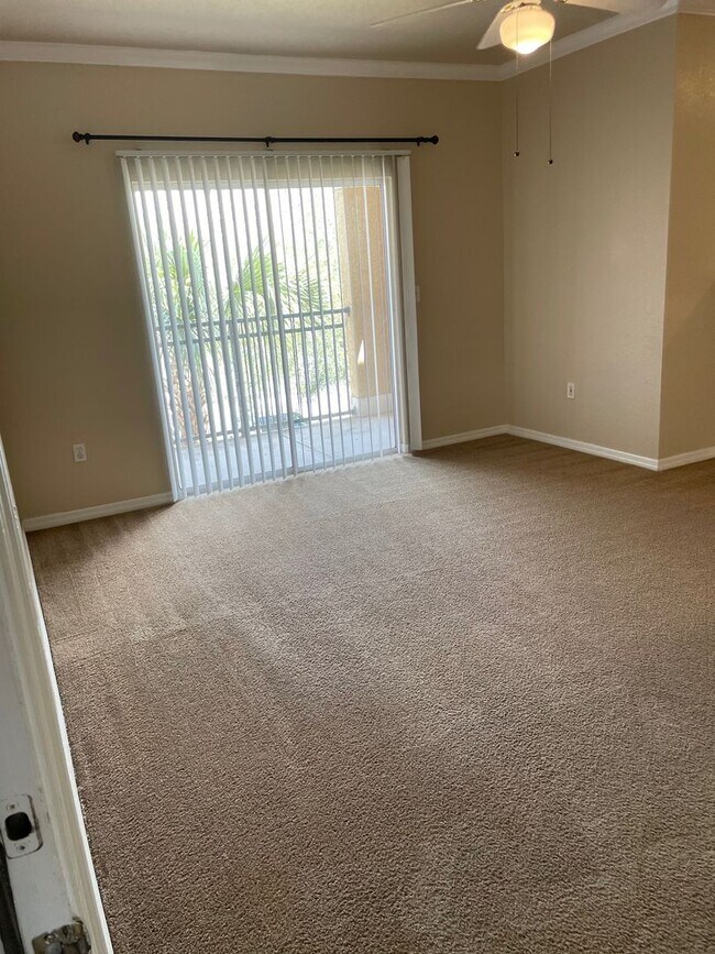 Building Photo - The Greens - 4221