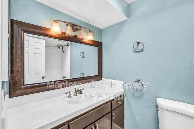 Building Photo - 29 Montsalas Dr