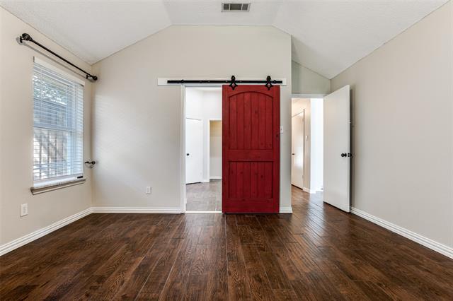 Building Photo - 1520 Evergreen Dr