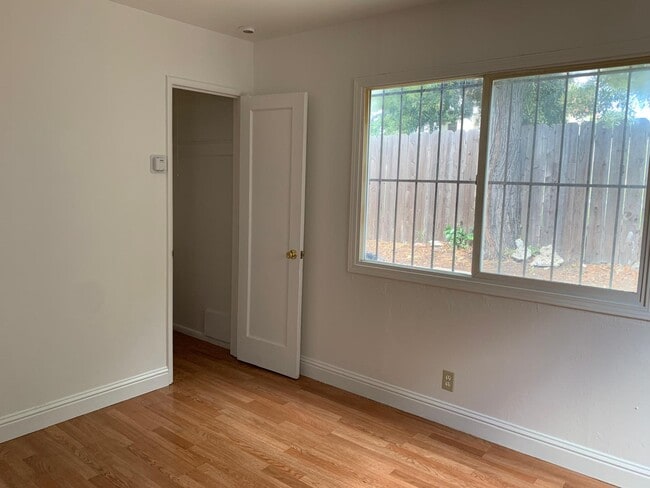 Building Photo - 6620 Brann St