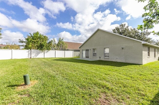 Building Photo - 2936 Twin Oaks Dr