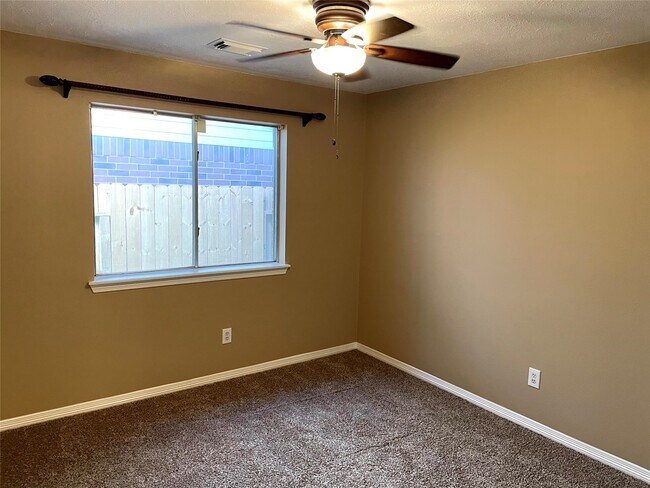 Building Photo - 6414 Founding Dr