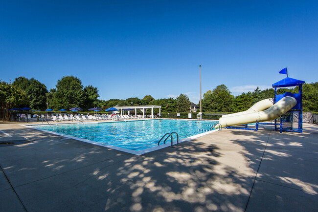 Building Photo - Wonderfully Updated 4BD/2.5BA Cul-de-Sac Home!