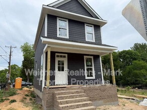 Building Photo - 1203 Fern St