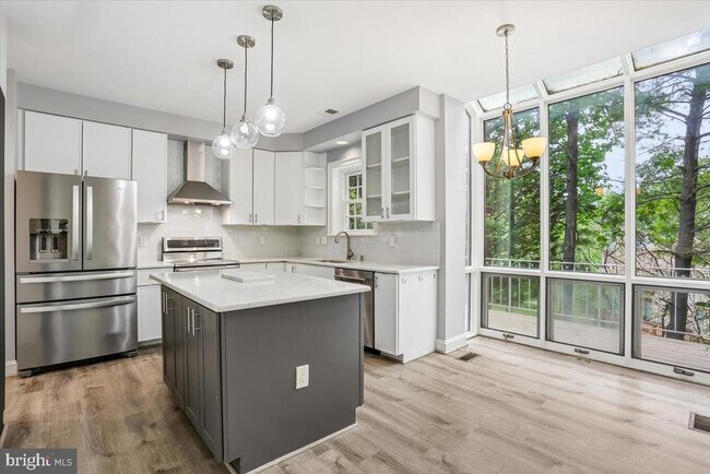 Building Photo - 8912 Barrowgate Ct