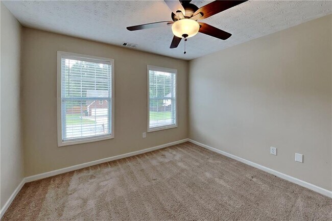 Building Photo - 7435 Calm Springs Dr