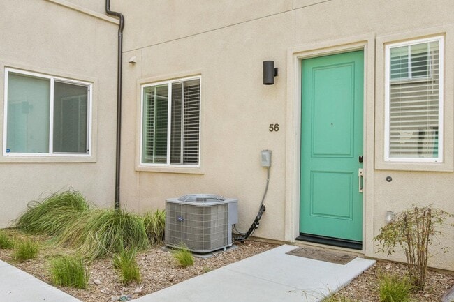 Building Photo - 5224 Beachfront Cove St