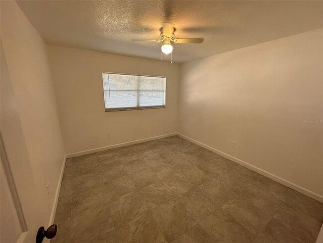 Building Photo - 8383 N Snapdragon Way