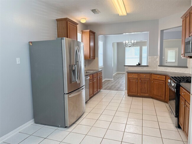 Building Photo - 909 Christopher Ln