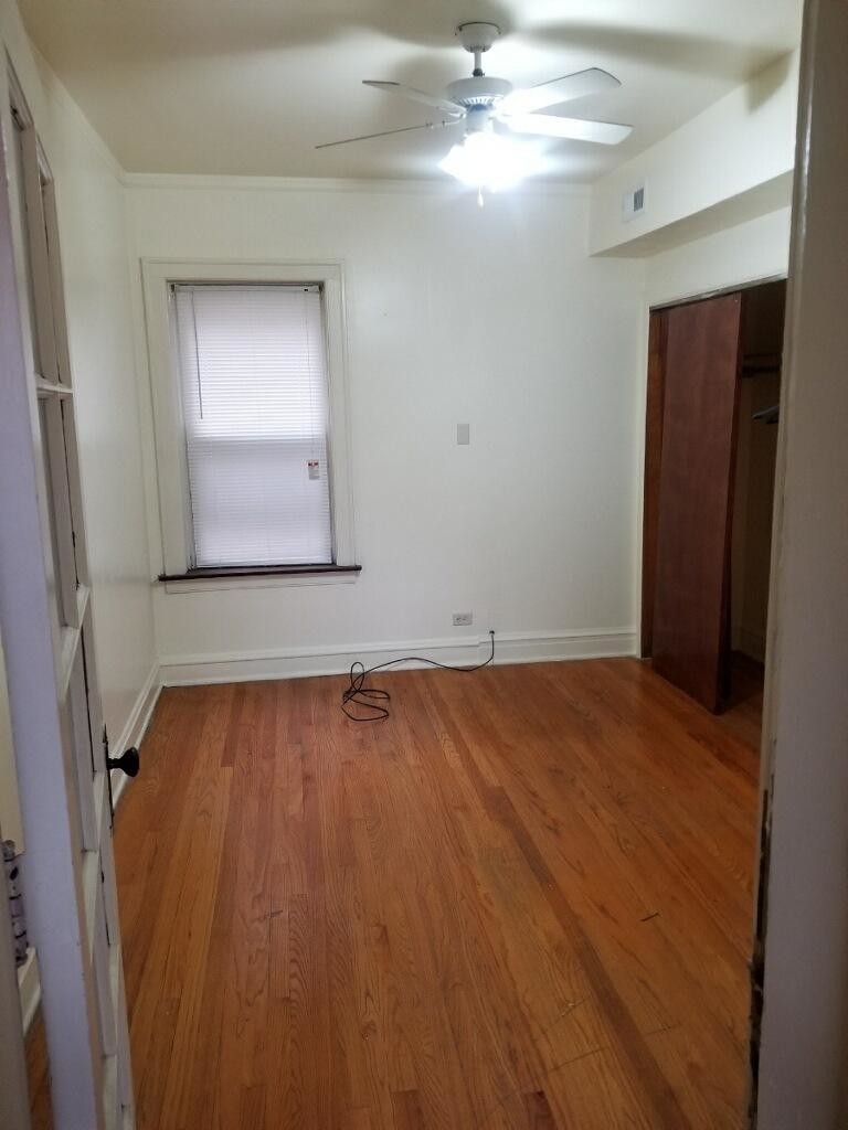 Br3 - 8229 S Clyde Ave