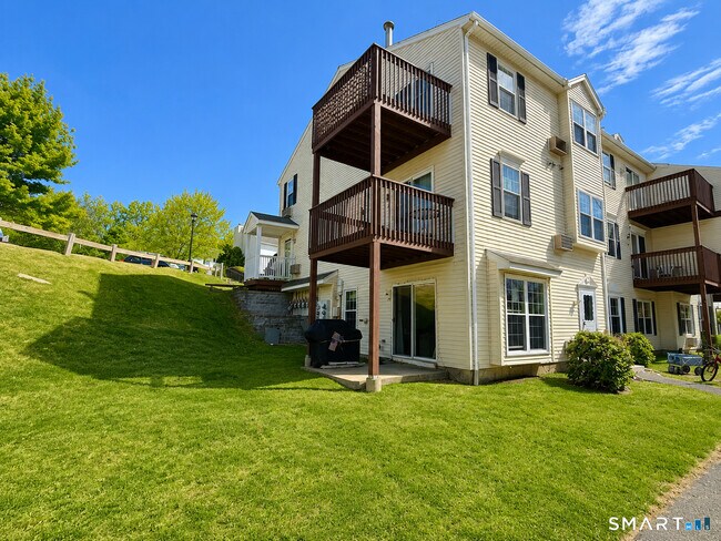 Building Photo - 143 Spyglass Ct