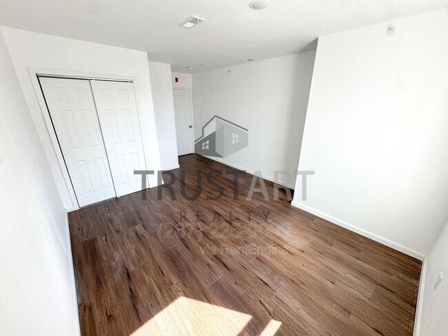 Building Photo - 2317 N 15th St