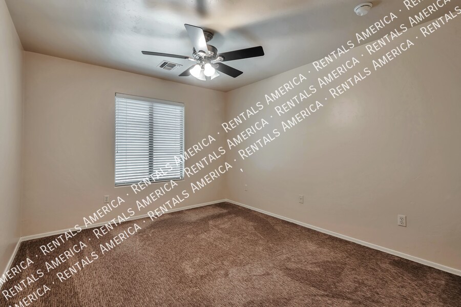 Building Photo - 8261 N Converse Ct