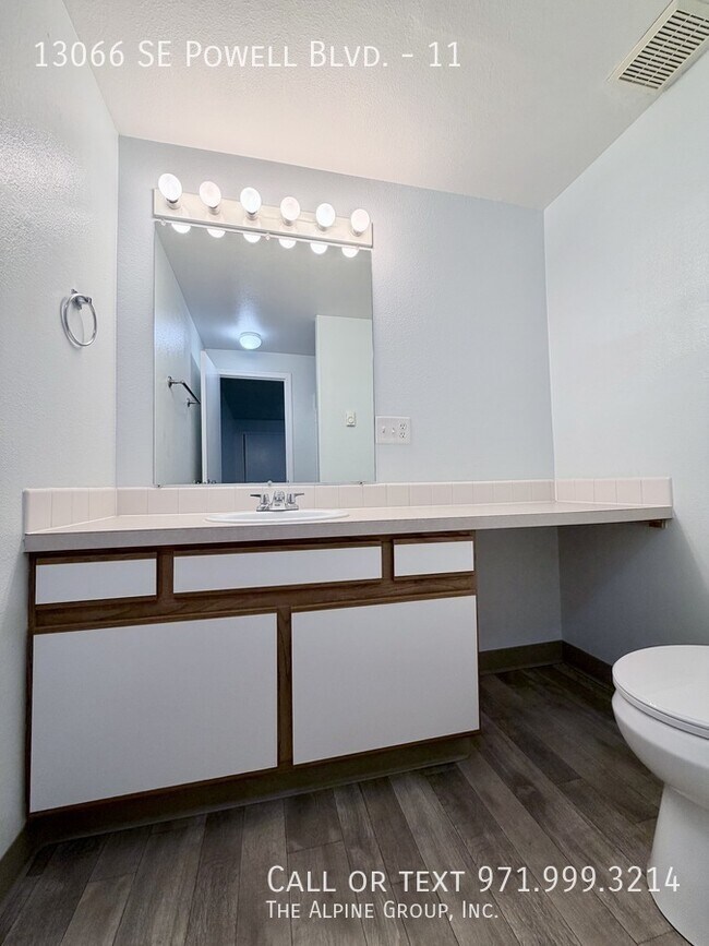 Building Photo - 13066 SE Powell Blvd