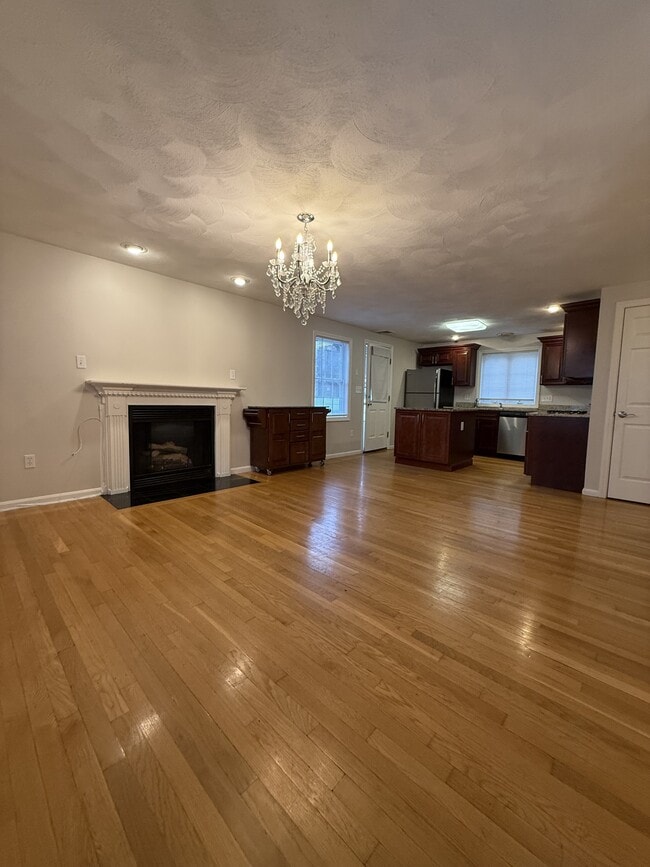 Building Photo - 5 Kensington Park