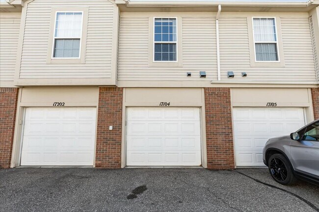 Building Photo - 17104 Chesapeake Cir