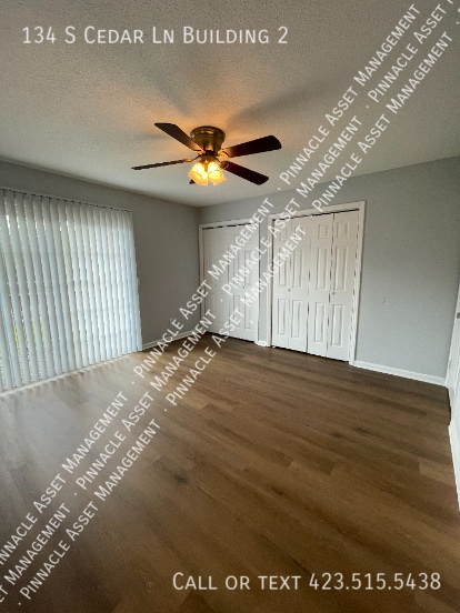Building Photo - 134 S Cedar Ln